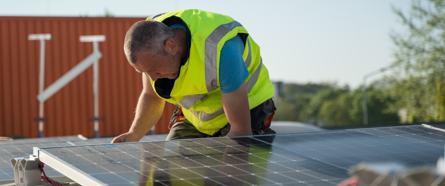 Solaranlage-Aufbau-Flachdach