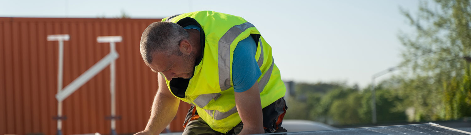Solaranlage-Aufbau-Flachdach